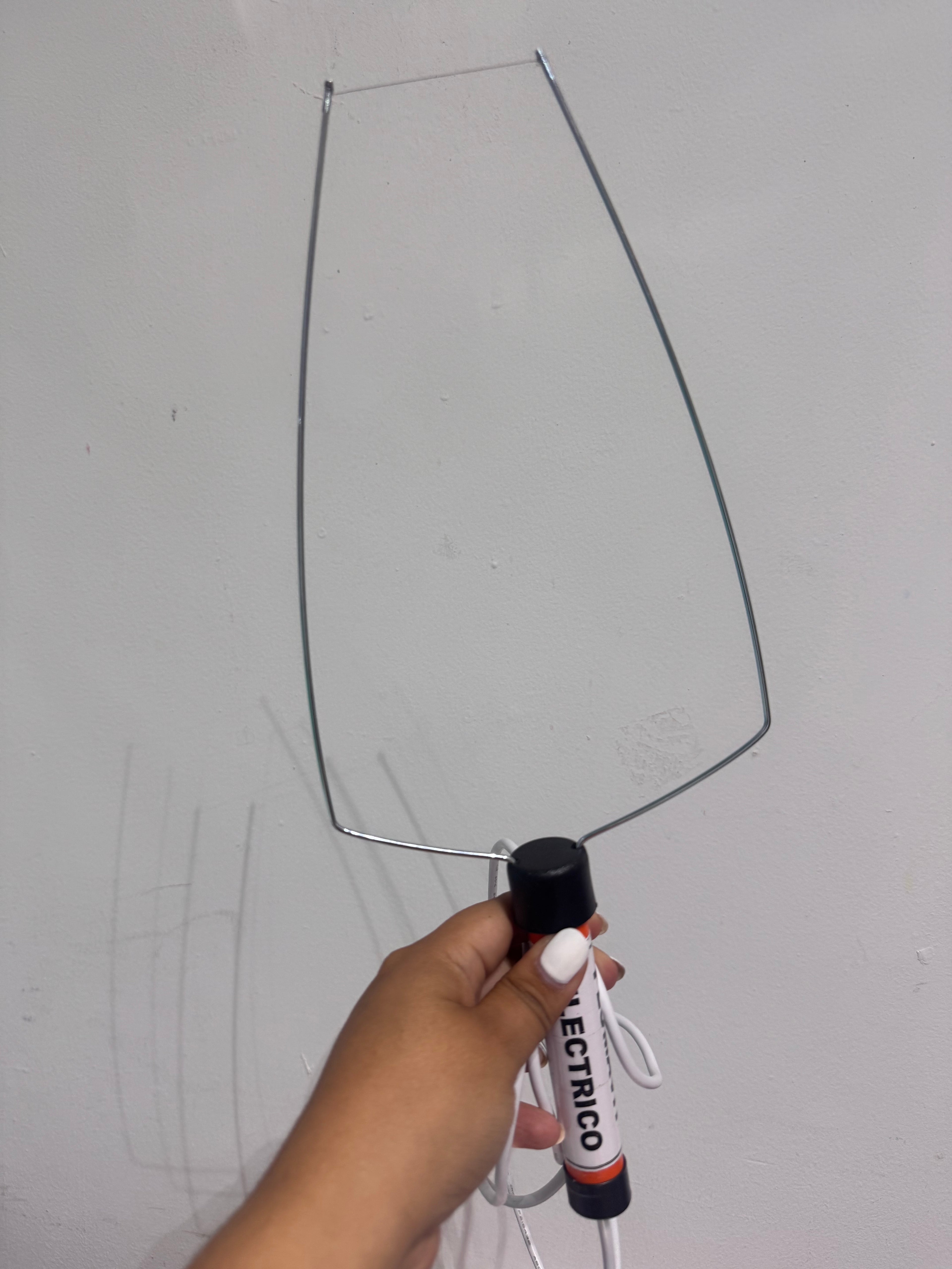 Cortador de plumavit grande de hasta 6cm con conexión USB