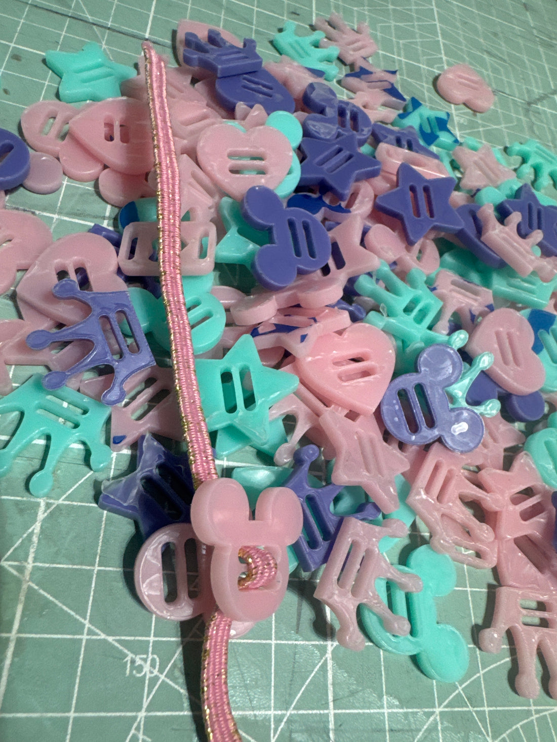 Pasa cintas para elástico 50 unidades