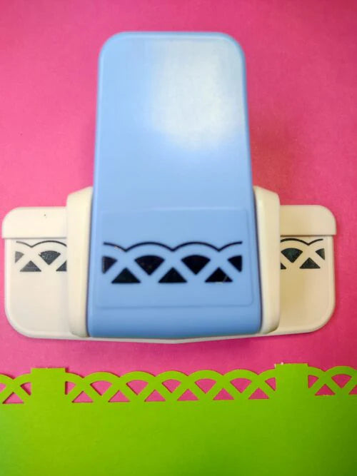 Perforadora de borde triangulo